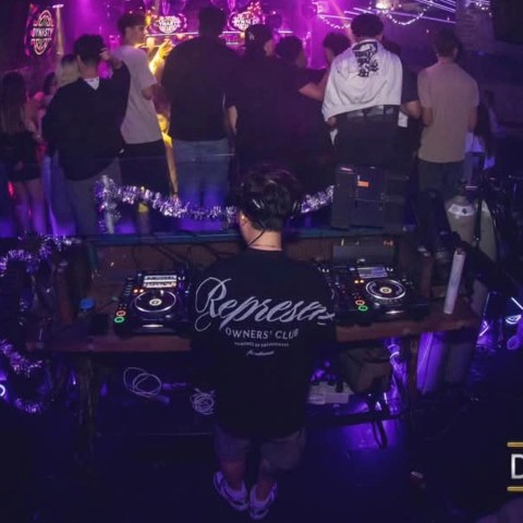 Seratonia — Adelaide DJ