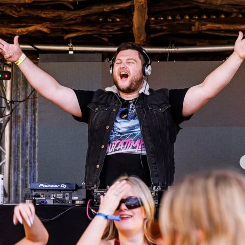 Nages — Adelaide DJ