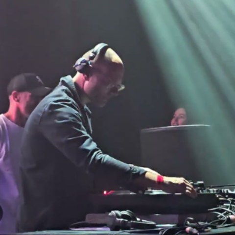 Kim Dezen — Adelaide DJ