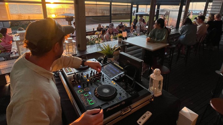 Sunday @ Bacchus Bar at Bacchus Bar